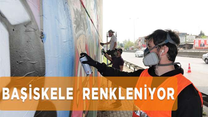 Başiskele, “Ailemizle Evimiz Okulumuz” Ödüllü Resim Yarışması’nda dereceye giren minik ressamların resimleriyle renklenmeye başladı.