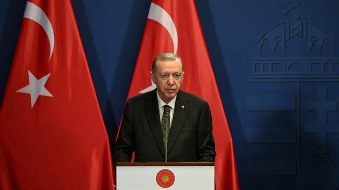 Erdoğan adaylık için vekillere kapıyı kapattı, Kurum ve Karaismailoğlunun isimleri rafa kalktı
