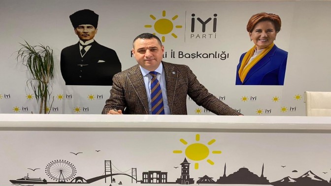 İYİ Parti İl Başkanı Acur: Milletimizin huzur bulduğu bir yıl olsun!