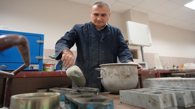 Kocaeli Üniversitesi’nde geri dönüşüm malzemelerinden balistik beton üretildi!