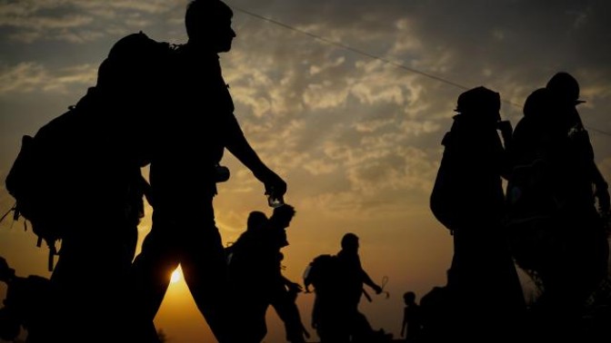 Kocaeli'de 13 kaçak göçmen sınır dışı edildi
