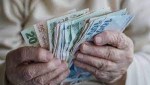 Emekliler 10 bin lira ikramiye talep etti