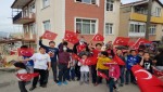 Türk Bayrakları Başkan Amcalarından