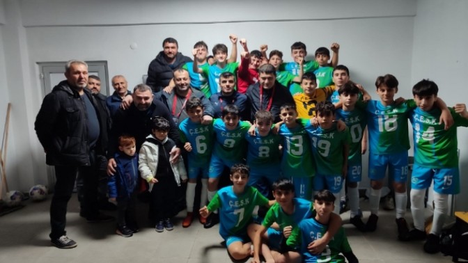 U-14 futbol takımı şampiyon oldu!